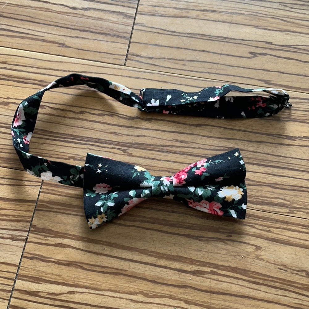 Men’s Bow Tie Floral